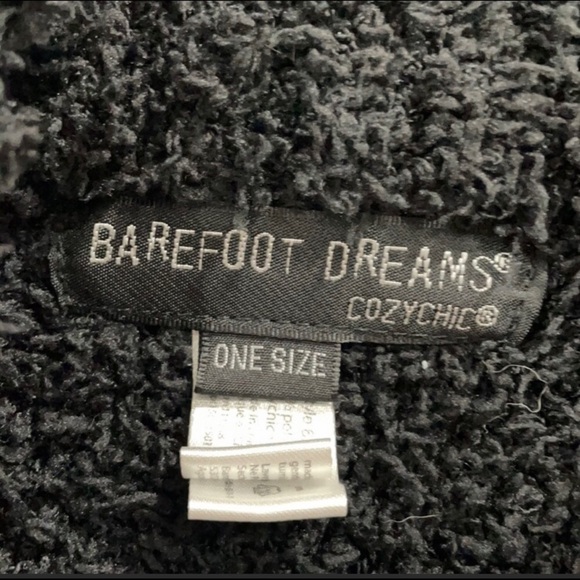 Barefoot Dreams black & gray beach fringe poncho one size - Picture 10 of 12